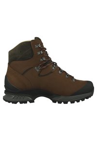 Botte de randonnée en cuir marron avec un design à haute cheville, œillets en métal, une semelle en caoutchouc noir robuste et des accents texturés en gris foncé.