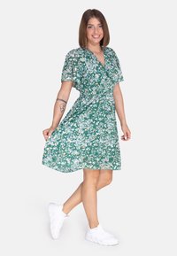Elara SOMMER  - Vestido informal - grün