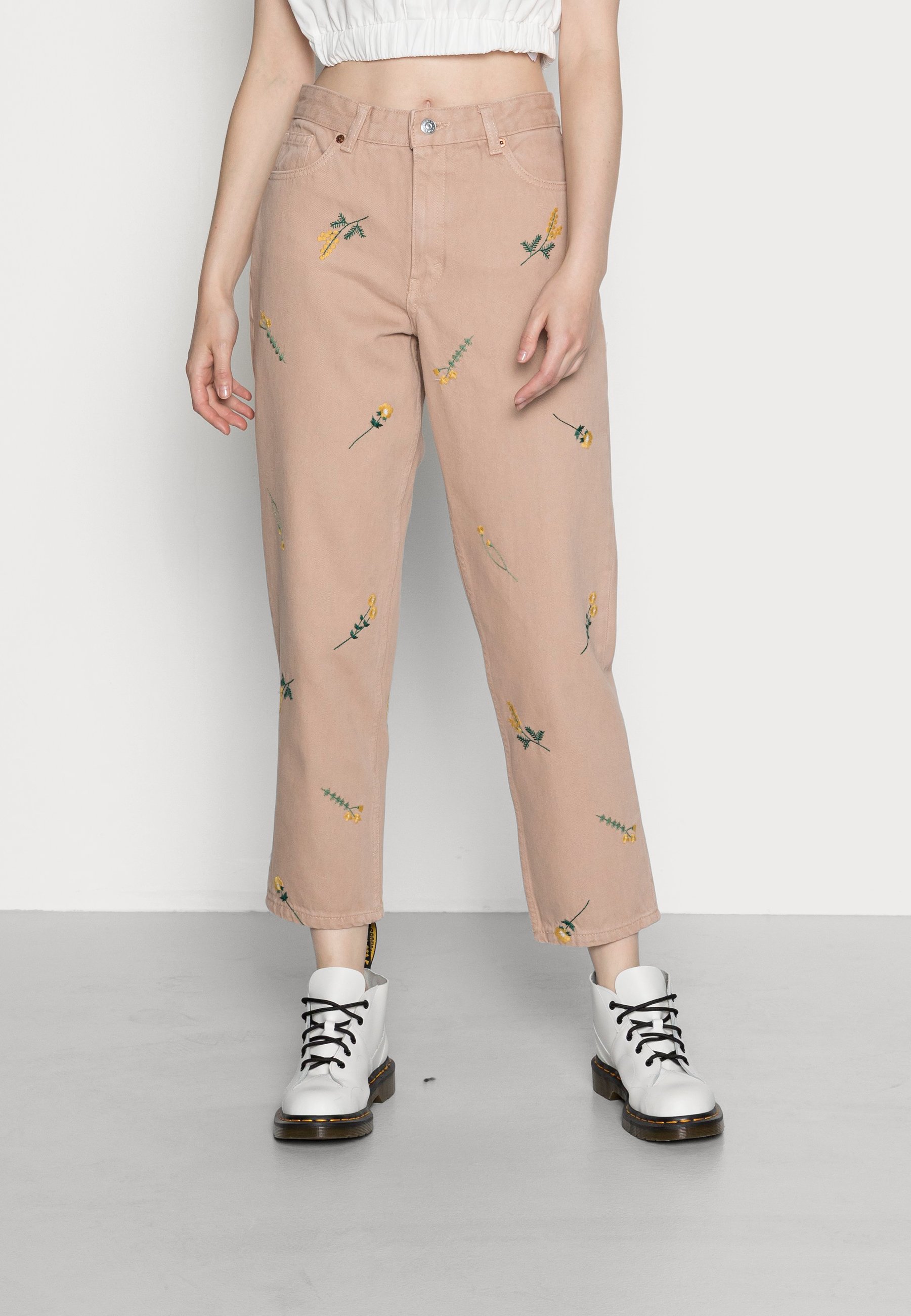 Monki TAIKI JEANS EMBROIDERY - Straight leg jeans - beige embroidery/beige  - Zalando.co.uk