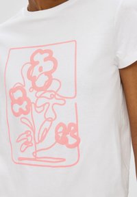 QS - T-shirt z nadrukiem