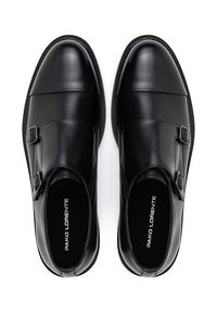 Czarne skórzane buty o eleganckim designie, z dwoma dekoracyjnymi klamrami, gładką fakturą oraz zaokrąglonym czubkiem.