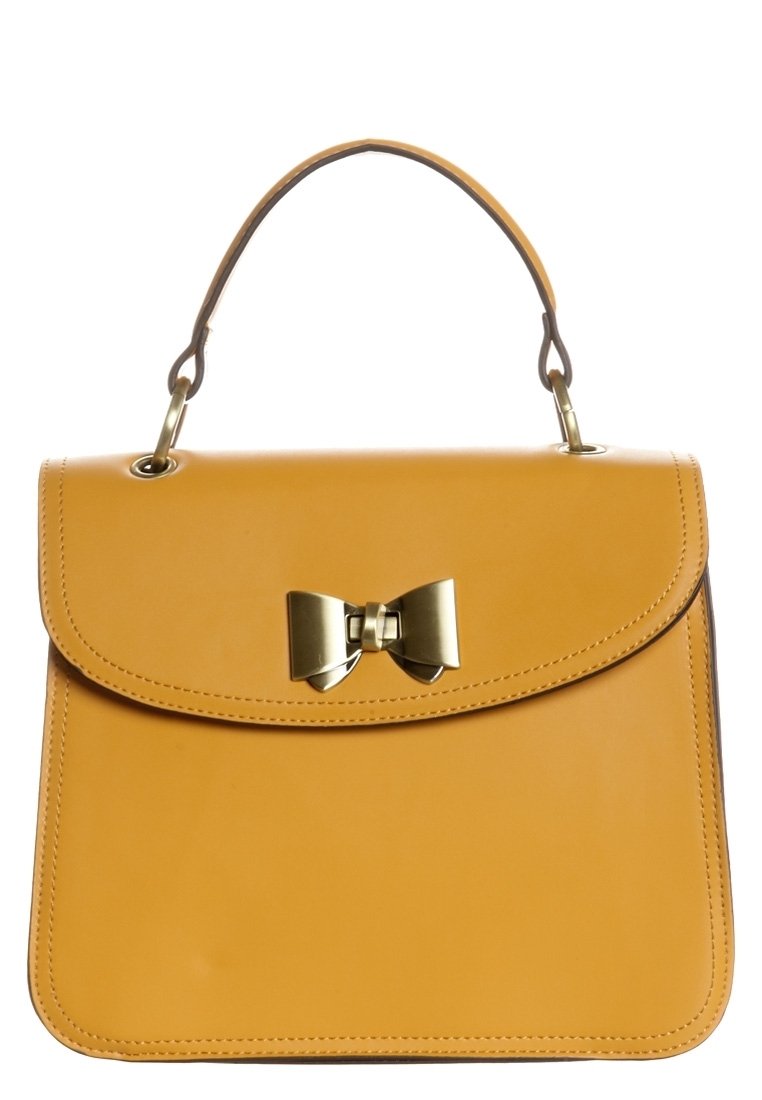 Sac à main jaune moutarde avec poignée supérieure et fermoir en forme de nœud doré sur le rabat avant.