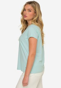 LAURASØN KLEINER KNOTEN V-AUSSCHNITT HALBARM - T-shirt basic - deep mint