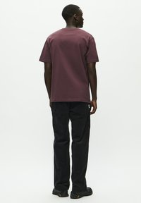 DOUBLE A BY W.W. ACE ARCH - T-shirts print - decadent chocolate