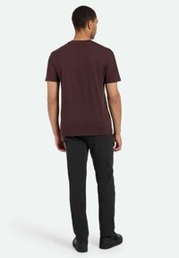 Minimum T-shirts basic - coffee bean