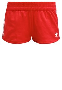 Röda atletiska shorts i lätt tyg, med resårmidja och vita sidostreck samt en liten logotyp på framsidan.