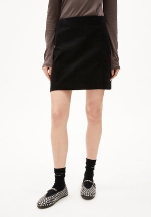 ZAILAA  - A-Linien-Rock - black