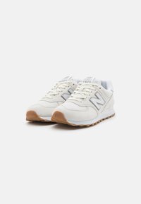 New Balance U574SOC UNISEX - Tenisice - white