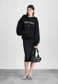 OFF-WHITE BIG LOGO BOOKKISH OVER HOODIE  - Sportska majica - black/white