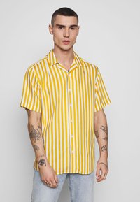 Only & Sons ONSWAYNE LIFE - Camisa - golden spice