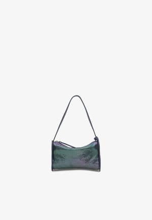 Bolso pequeño rectangular con una sola correa, negro con una superposición de malla iridiscente verde y púrpura y cierre de cremallera.