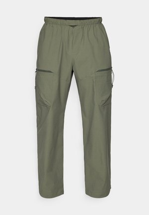 Peak Performance CARGO PANTS - Outdoor trousers - pine needle