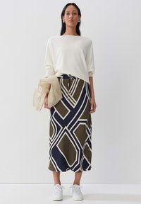 someday. OFLOW TOKIO - A-Linien-Rock - deep green