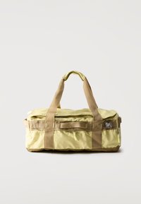 Niewybrane, pear/cedar/lemon mist