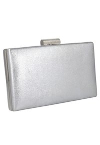 Bolso de mano metálico plateado con superficie lisa y texturizada, de forma rectangular. Cuenta con un cierre superior estriado para un acceso seguro.