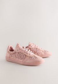 Niet geselecteerd, blush pink broderie
