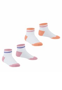 Drei Paar Knöchelsocken mit weißen Körpern und kontrastierenden farbigen Fußspitzen und gerippten Bündchen. Die Farben umfassen orange, pink und lila Akzente.