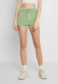 BDG Urban Outfitters Shorts - green