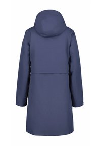 Marinblå vattentät jacka med huva, långa ärmar och medellång design. Har en mjuk yta och en bakre ventil för luftflöde.