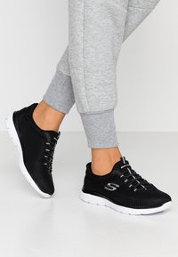 Skechers - SUMMITS - Sneakers - black/white Miniaturebillede 1