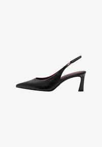 Sélectionné, black leather