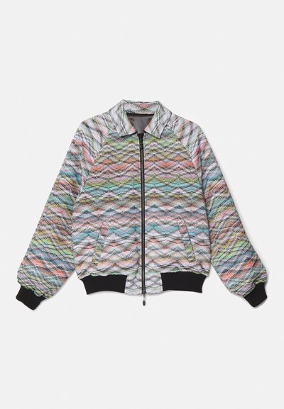 Veste bomber multicolore avec un motif de vagues texturé, en tissu léger, avec des poignets et un ourlet côtelés, et une fermeture éclair à l'avant. Deux poches latérales.