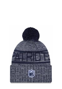 Strickmütze in verschiedenen Blau- und Grautönen mit einem strukturierten Muster, ausgestattet mit einem Pompon auf der Oberseite und einem NFL-Logo auf dem Vorderband.