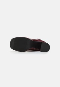 Even&Odd Wide Fit Stivali con i tacchi - red