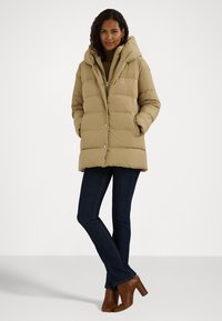 Lauren Ralph Lauren HOODED DOWN COAT - Kaput ispunjen paperjem - birch tan