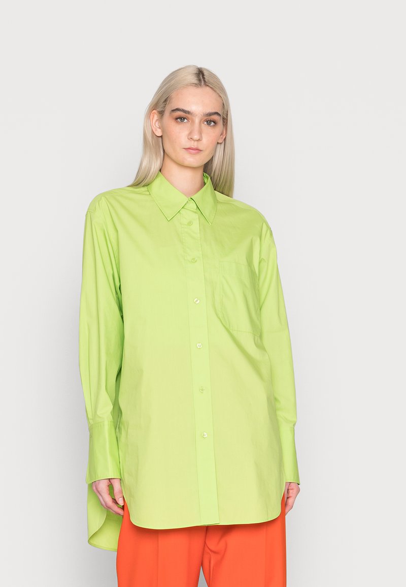 ARKET SHIRT - Blusa com botões - green