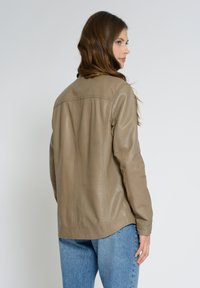Mustang Nahkatakki - taupe