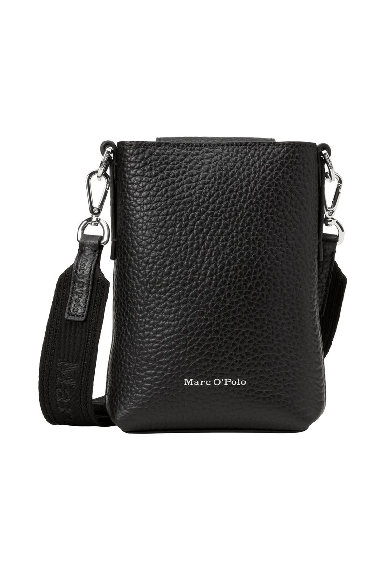 Schwarze Leder-Crossbody-Tasche mit strukturiertem Finish, verstellbarem Riemen und silbernen Beschlägen. Mit dem Markenzeichen auf der Vorderseite.