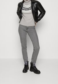 Pieces Strickpullover - off-white