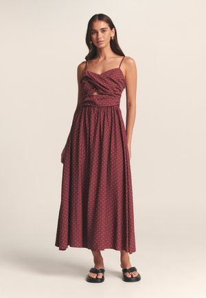 ST MRLO BAYLEN - Maxi dress - crimson spot