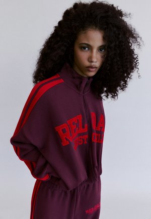 Bershka, ZIP-UP AND PATCHES - SWEATSHIRT - Sweat zippé - bordeaux