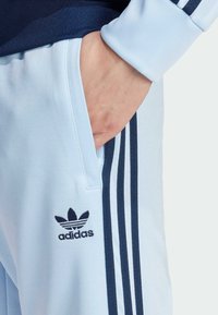 adidas Originals Träningsbyxor - mottled light blue