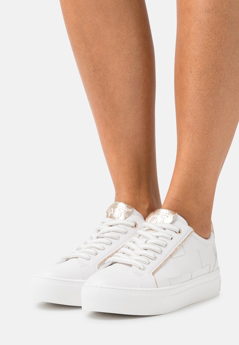 Damen Sneaker low | Marco Tozzi Sneaker low white/weiß - XP06962 Damen Sneaker low | Marco Tozzi Sneaker low white/weiß - XP06962