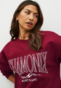 Next GRAPHIC  - Sweatshirt - red chamonix