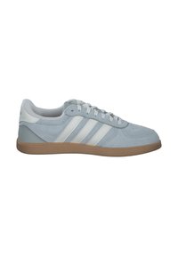 adidas Sportswear BREAKNET SLEEK - Baskets basses - wonsil owhite gum