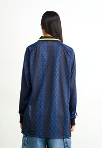 Thumbnail Image 4