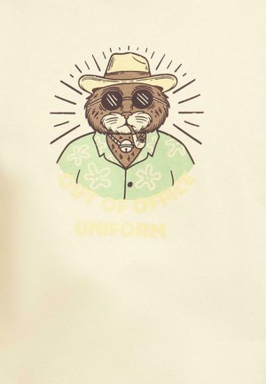 Otter met een zonnebril, een hoed, een bloemenhemd en een pijp, met stralen die achter hem uitstralen en de tekst "Out of Office Uniform" eronder.