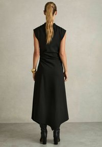 Reiss REGULAR FIT - HARLAN DRAPED - Maksimekko - black