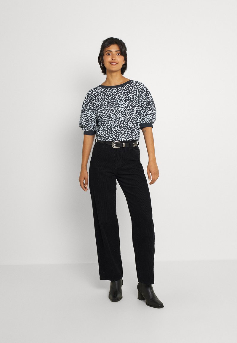Damen Sweatshirts | Nümph NUBRIDGHE TEE Sweatshirt dark sapphire/blau - IE05467 Damen Sweatshirts | Nümph NUBRIDGHE TEE Sweatshirt dark sapphire/blau - IE05467