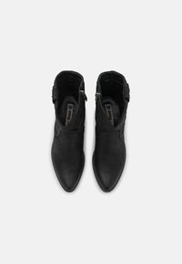 mtng Botines camperos - black