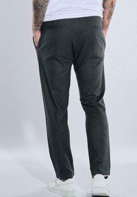 Emilio Adani Chino - anthrazit