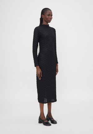 BUBBLE WRAP DRESS - Dzsörzéruha - black