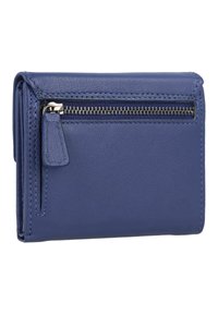 Cartera de cuero azul con una superficie texturizada, bolsillo con cremallera y bordes suaves. Presenta costuras en contraste y un pequeño tirador de cremallera.
