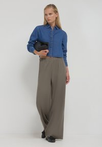 Calliope Pantaloni - verde