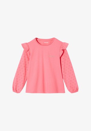 Rosa Langarmshirt für Mädchen mit gerafften Schulterdetails, Ärmeln mit Lochmuster und "Charlotte" auf der Brust gestickt.