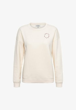 Crème sweatshirt met een ronde halslijn en een ontwerp met afhangende schouders. Kenmerkt een subtiele rode logo print op de linkerkant van de borst. Zachte textuur.